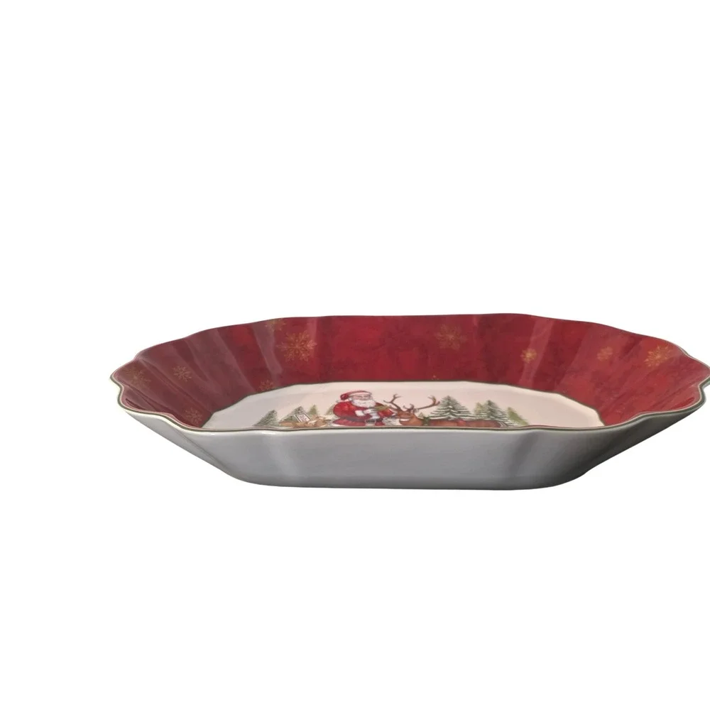 Vintage Villeroy & Boch Toy's Fantasy Santa Scalloped Christmas Serving Bowl Red